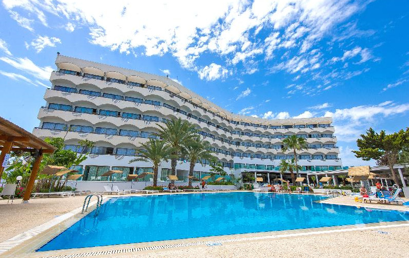 Crystal Springs Beach Hotel